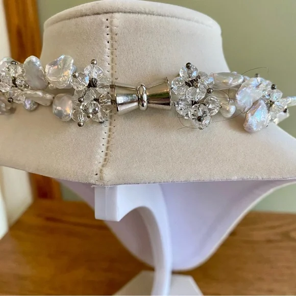 Stunning Necklace & Earrings Set w/ Freshwater Keshi Pearls &  Beaded Clusters - Picture 4 of 6